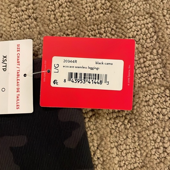 Spanx black camo leggings - Picture 2 of 2
